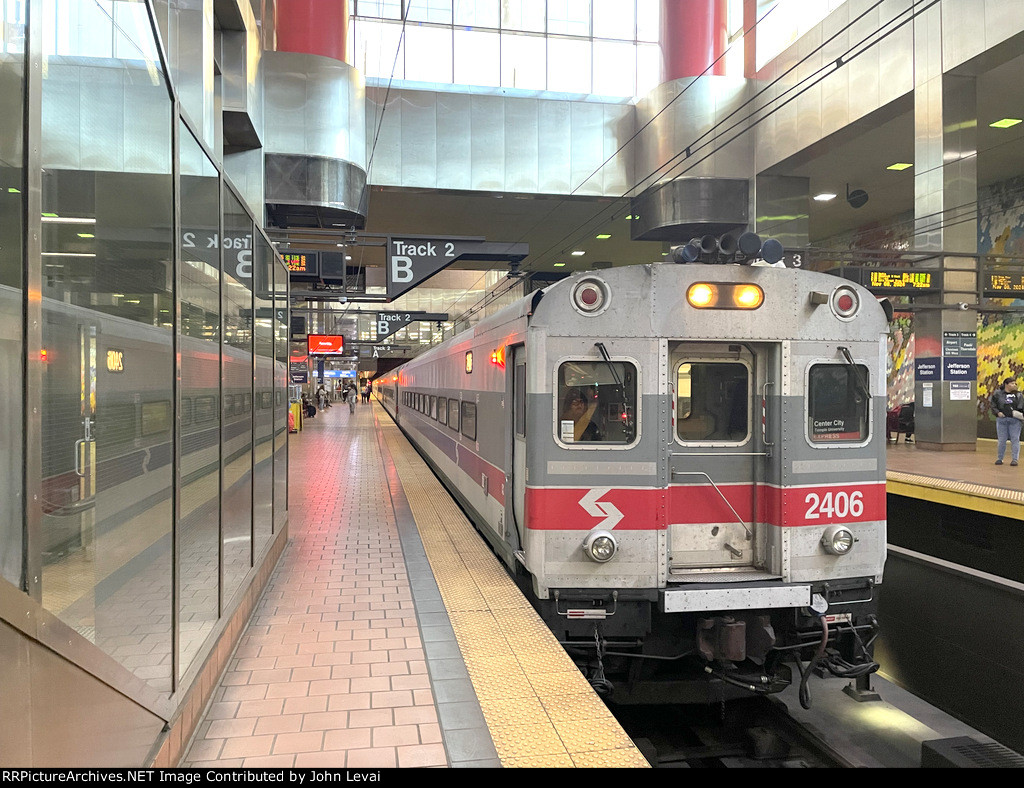 A Comet Set is on an inbound Septa train at Jefferson Station